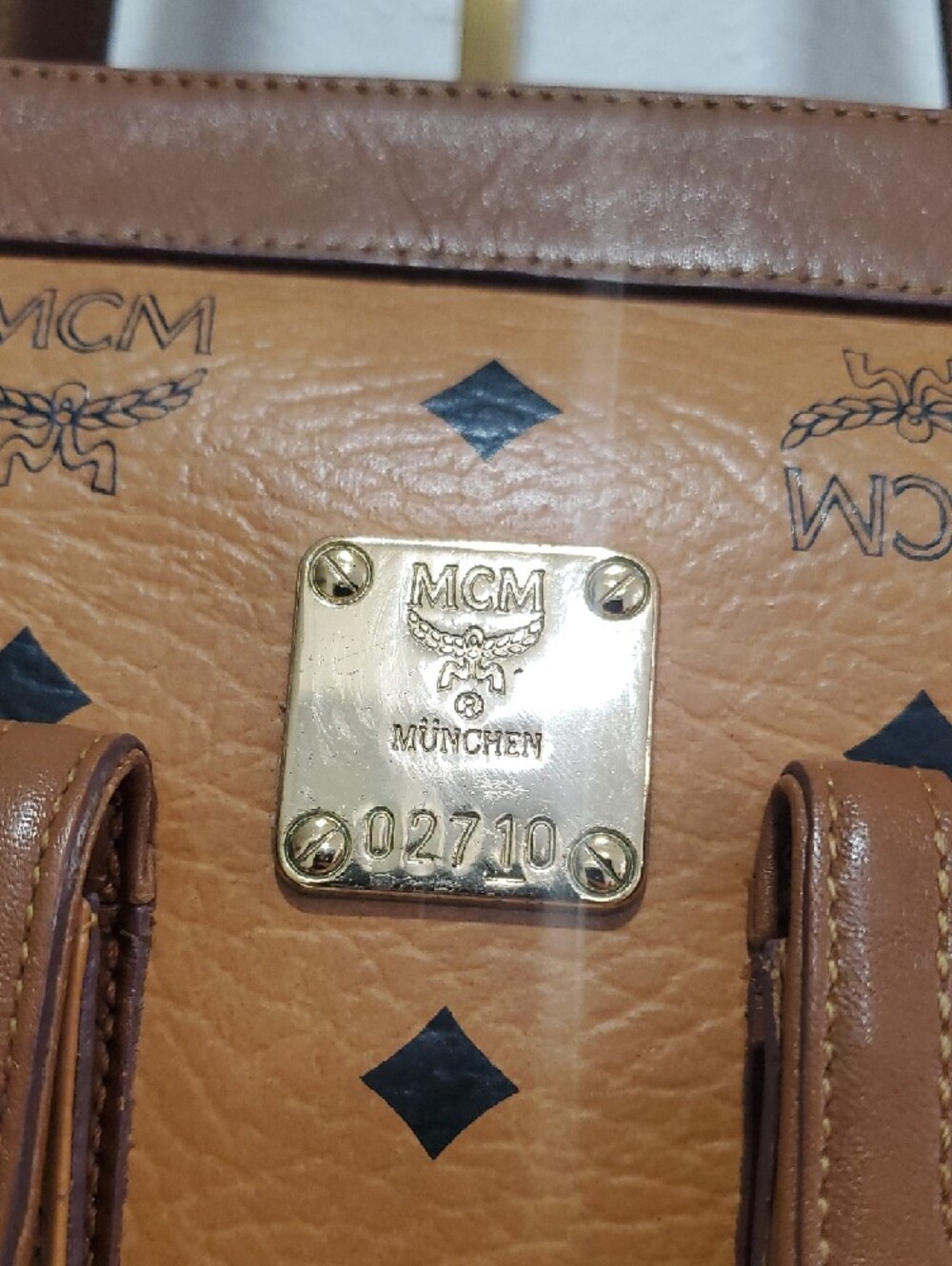 Vintage MCM Milla Cognac Visetos Leather Dual-Pocket Tite Bag🤎 - Picture 8 of 16